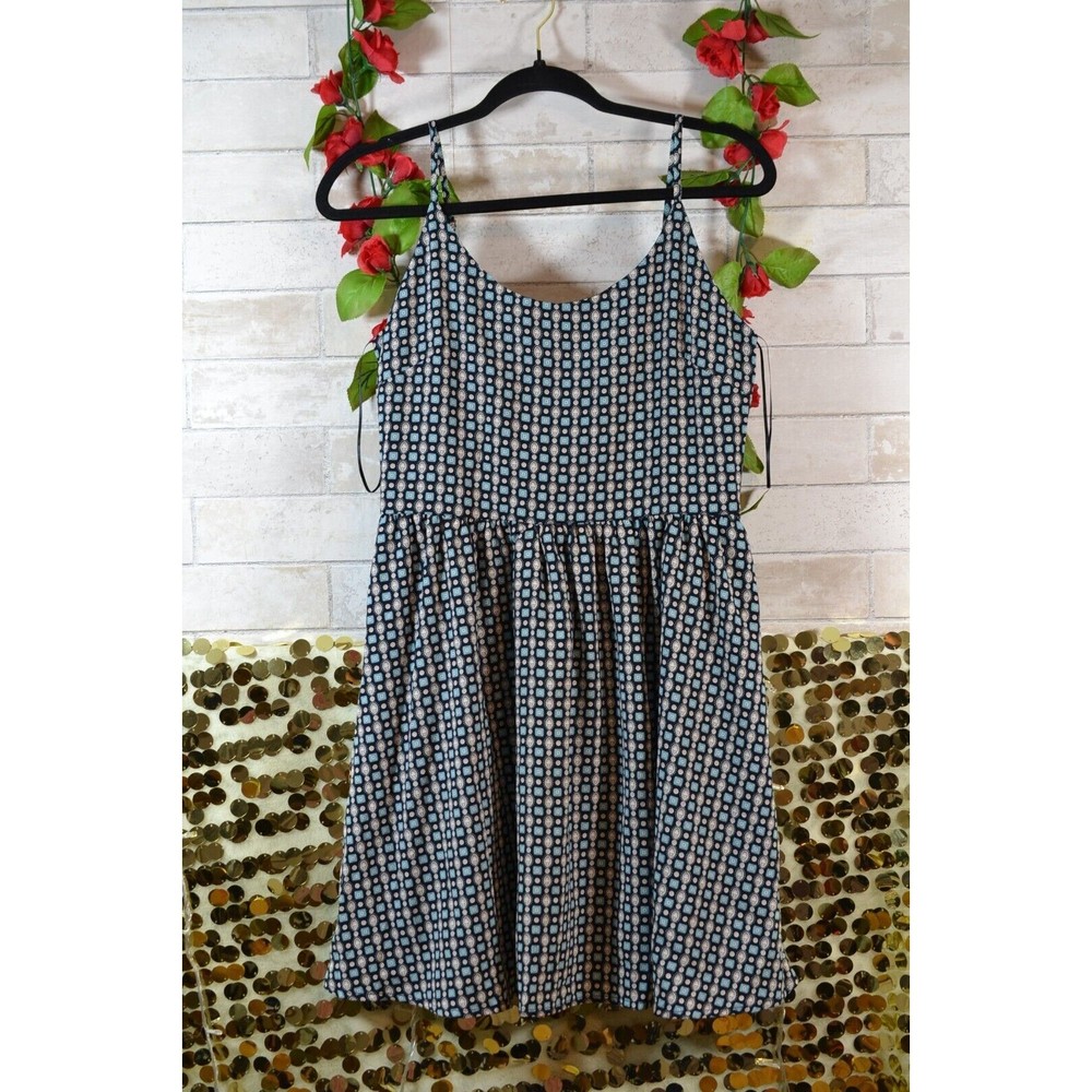 I Joah boutique dress $35 M Lined geometric tank smock back Mini Cute Babydoll